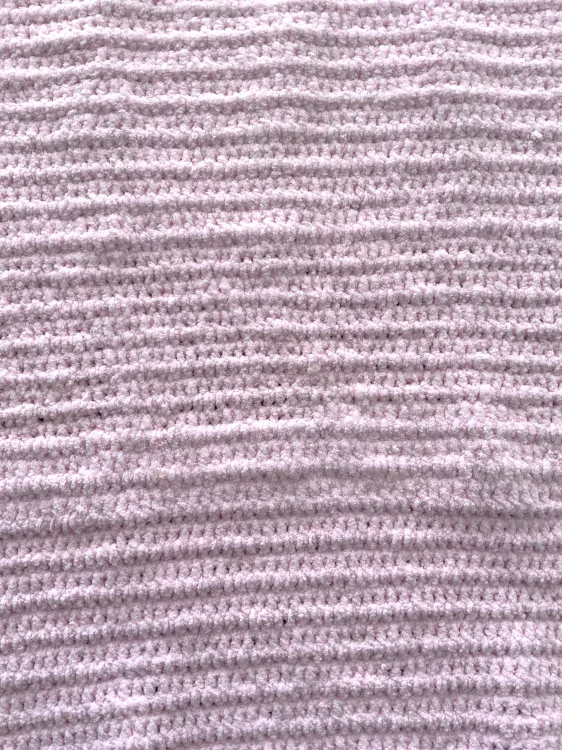 Háčkovaná deka SOFTY pudrově růžová